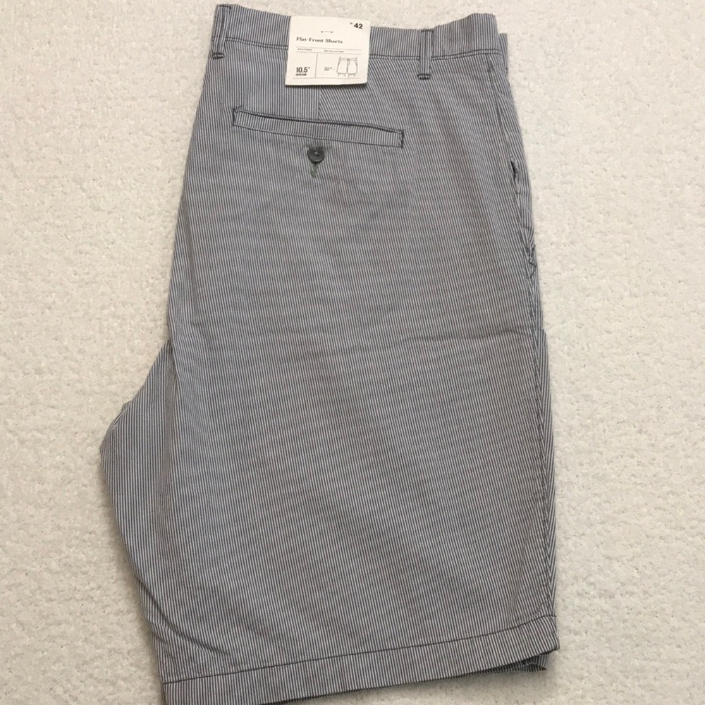 Goodfellow 10.5 inseam Flat Front Shorts